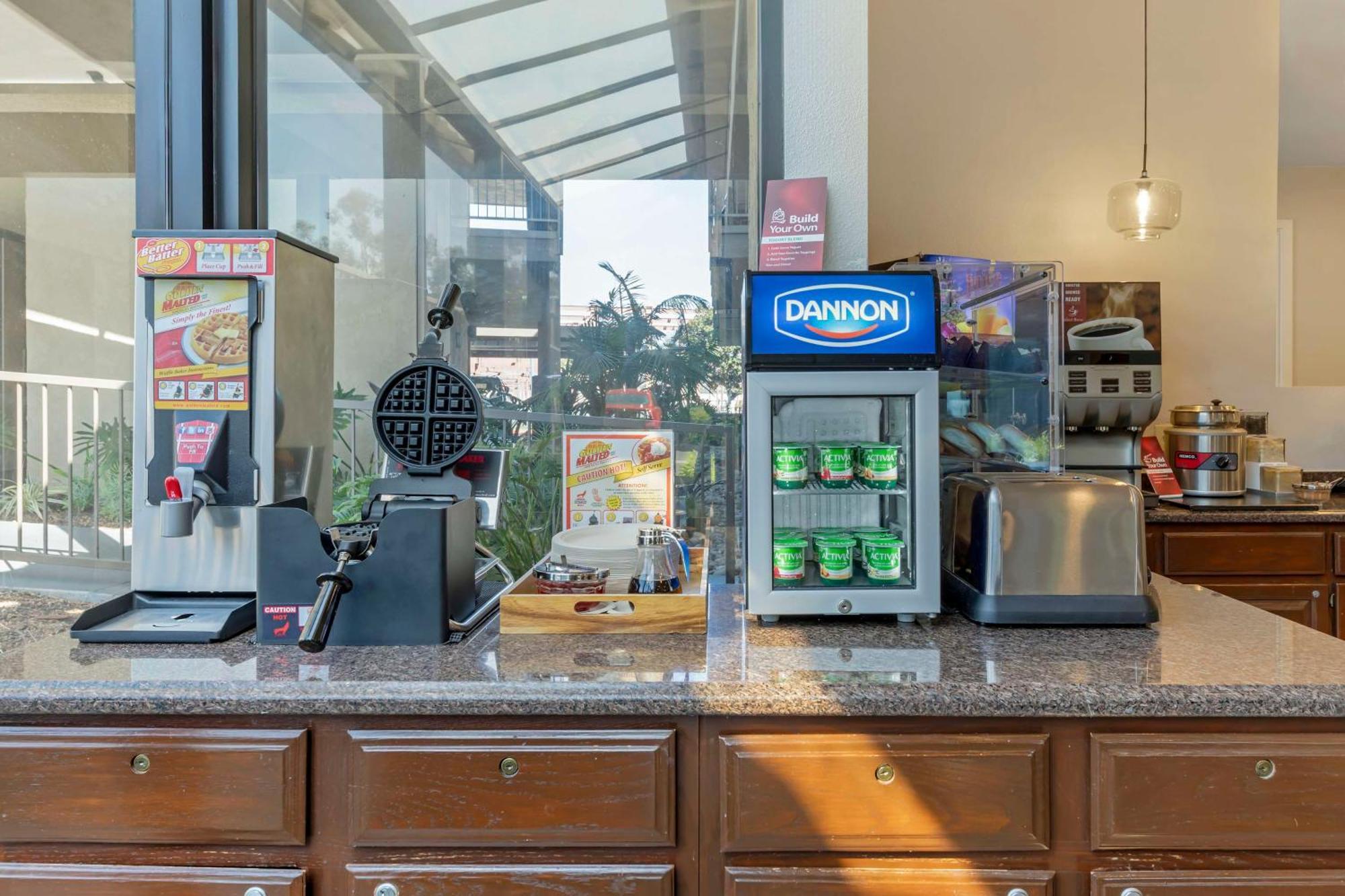 Best Western Plus Executive Inn Rowland Heights Dış mekan fotoğraf